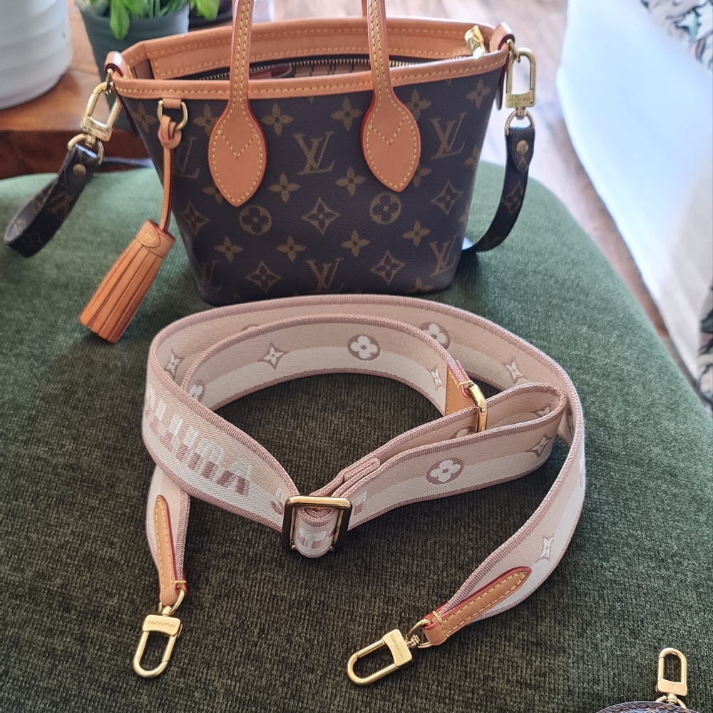 Louis vuitton neverfull bb adjustable strap only.